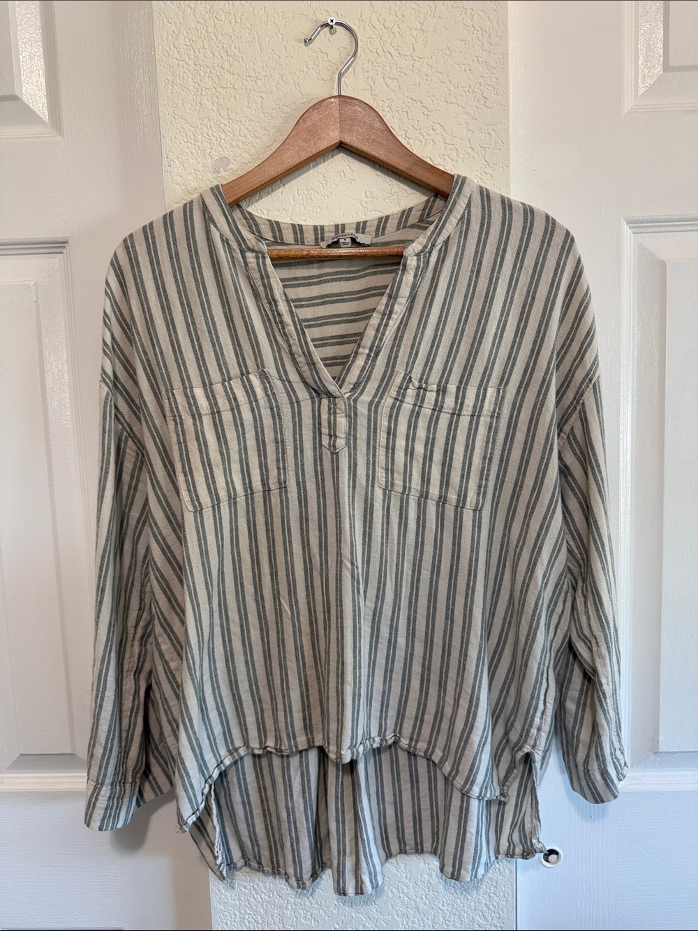 Madewell Cream & Gray Striped V-Neck Tunic